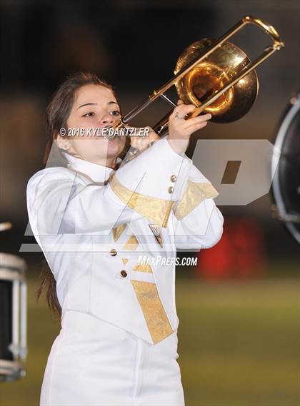 Thumbnail 3 in Winona vs. Whitewright (UIL 3A Division 2 Region 2 Semifinal) photogallery.