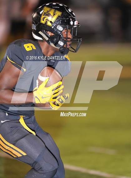 Thumbnail 1 in Winona vs. Whitewright (UIL 3A Division 2 Region 2 Semifinal) photogallery.