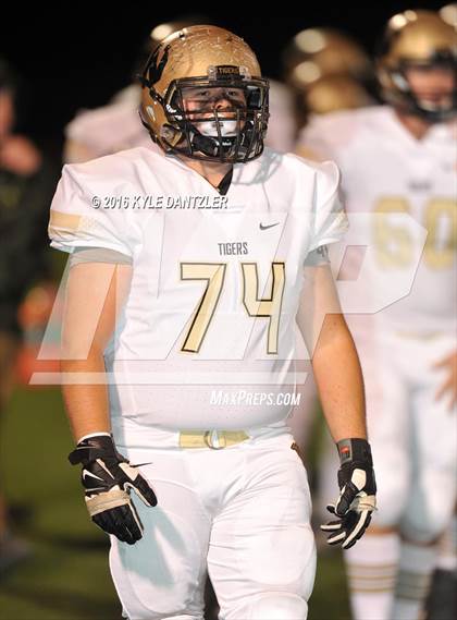 Thumbnail 1 in Winona vs. Whitewright (UIL 3A Division 2 Region 2 Semifinal) photogallery.