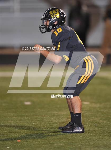Thumbnail 3 in Winona vs. Whitewright (UIL 3A Division 2 Region 2 Semifinal) photogallery.