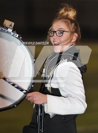 Thumbnail 2 in Winona vs. Whitewright (UIL 3A Division 2 Region 2 Semifinal) photogallery.