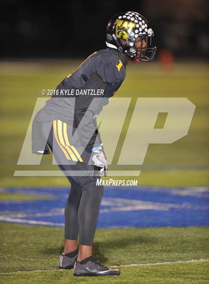 Thumbnail 1 in Winona vs. Whitewright (UIL 3A Division 2 Region 2 Semifinal) photogallery.