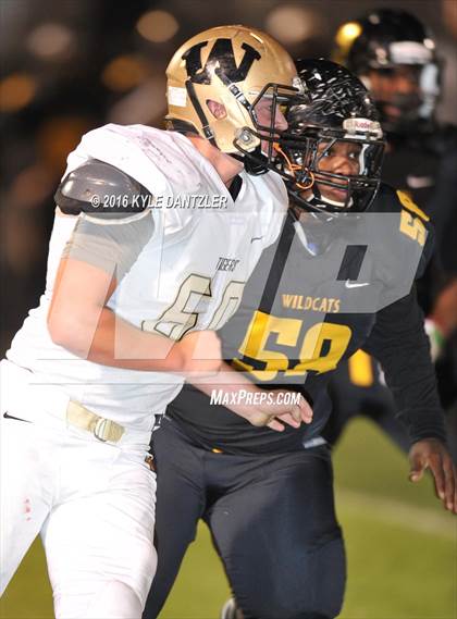 Thumbnail 2 in Winona vs. Whitewright (UIL 3A Division 2 Region 2 Semifinal) photogallery.