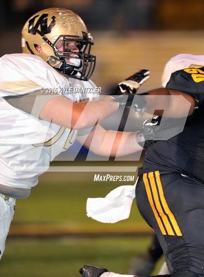 Thumbnail 3 in Winona vs. Whitewright (UIL 3A Division 2 Region 2 Semifinal) photogallery.