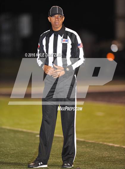 Thumbnail 2 in Winona vs. Whitewright (UIL 3A Division 2 Region 2 Semifinal) photogallery.