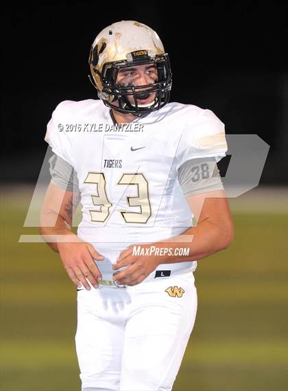 Thumbnail 2 in Winona vs. Whitewright (UIL 3A Division 2 Region 2 Semifinal) photogallery.