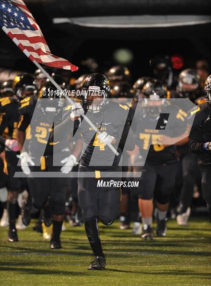 Thumbnail 1 in Winona vs. Whitewright (UIL 3A Division 2 Region 2 Semifinal) photogallery.
