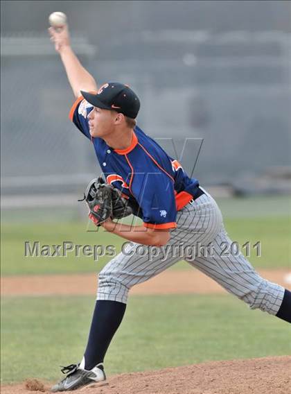 Thumbnail 3 in Valley Christian vs. Cypress (Hard 9 National Classic) photogallery.