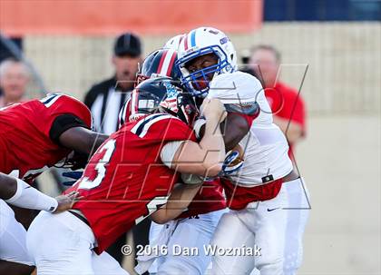 Thumbnail 2 in John Curtis Christian vs. West Monroe (Battle on the Border) photogallery.
