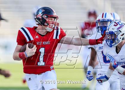 Thumbnail 2 in John Curtis Christian vs. West Monroe (Battle on the Border) photogallery.