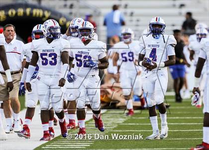 Thumbnail 2 in John Curtis Christian vs. West Monroe (Battle on the Border) photogallery.