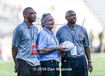 Thumbnail 2 in John Curtis Christian vs. West Monroe (Battle on the Border) photogallery.