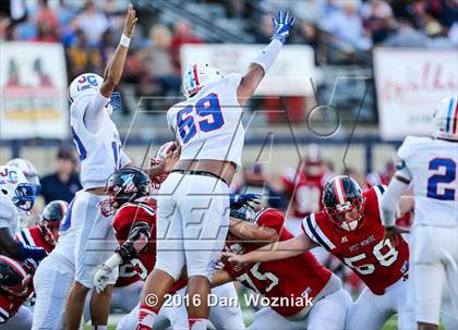 Thumbnail 1 in John Curtis Christian vs. West Monroe (Battle on the Border) photogallery.