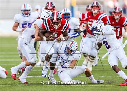 Thumbnail 2 in John Curtis Christian vs. West Monroe (Battle on the Border) photogallery.