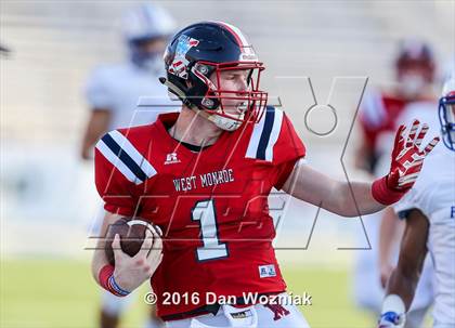 Thumbnail 1 in John Curtis Christian vs. West Monroe (Battle on the Border) photogallery.