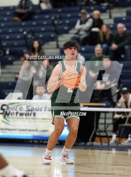 Thumbnail 1 in Colts Neck vs. Freehold Township (WOBM Christmas Classic) photogallery.