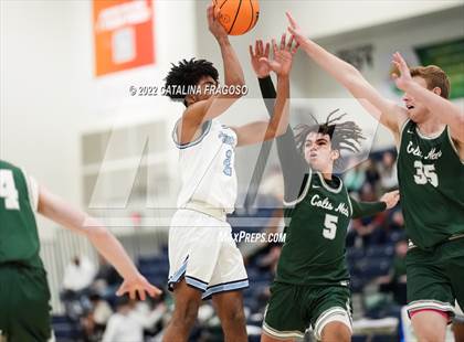 Thumbnail 3 in Colts Neck vs. Freehold Township (WOBM Christmas Classic) photogallery.
