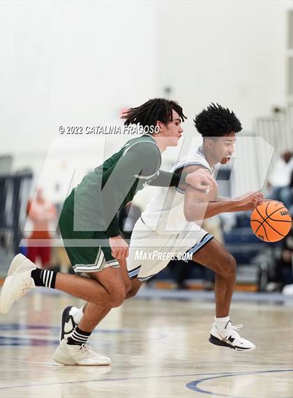 Thumbnail 2 in Colts Neck vs. Freehold Township (WOBM Christmas Classic) photogallery.