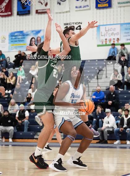 Thumbnail 2 in Colts Neck vs. Freehold Township (WOBM Christmas Classic) photogallery.