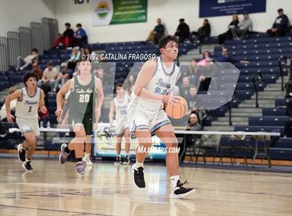Thumbnail 1 in Colts Neck vs. Freehold Township (WOBM Christmas Classic) photogallery.