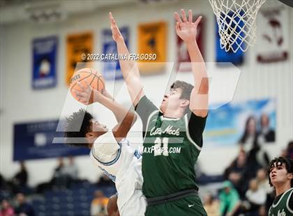 Thumbnail 3 in Colts Neck vs. Freehold Township (WOBM Christmas Classic) photogallery.