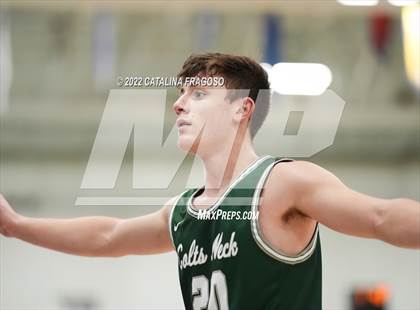 Thumbnail 2 in Colts Neck vs. Freehold Township (WOBM Christmas Classic) photogallery.