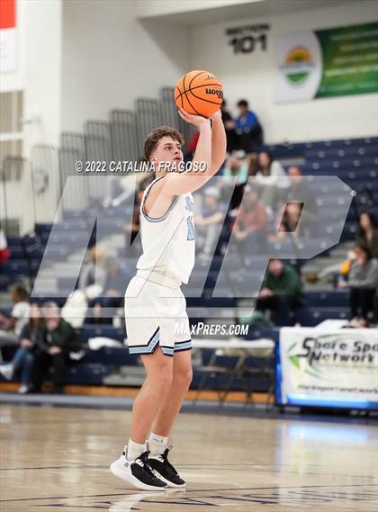 Thumbnail 2 in Colts Neck vs. Freehold Township (WOBM Christmas Classic) photogallery.