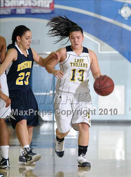 Thumbnail 1 in Rosemont vs. Milpitas (Lady Bulldogs Winter Classic) photogallery.