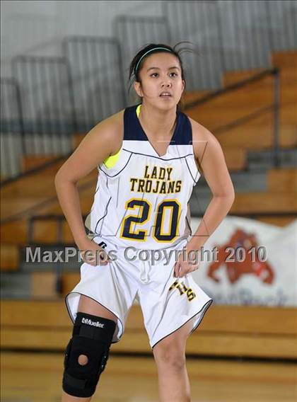 Thumbnail 1 in Rosemont vs. Milpitas (Lady Bulldogs Winter Classic) photogallery.
