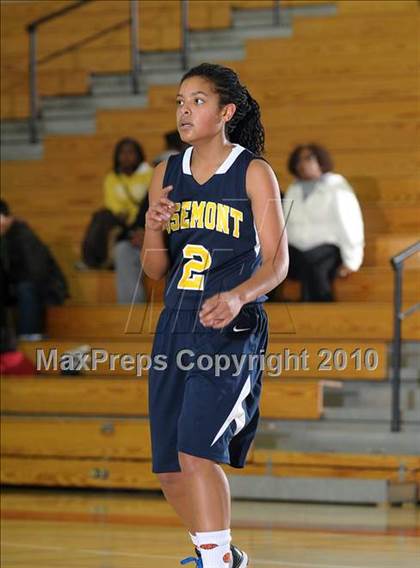 Thumbnail 1 in Rosemont vs. Milpitas (Lady Bulldogs Winter Classic) photogallery.