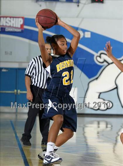 Thumbnail 1 in Rosemont vs. Milpitas (Lady Bulldogs Winter Classic) photogallery.