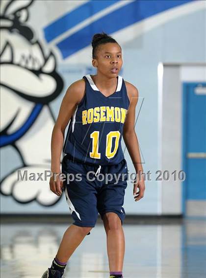 Thumbnail 3 in Rosemont vs. Milpitas (Lady Bulldogs Winter Classic) photogallery.