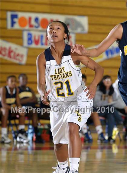 Thumbnail 1 in Rosemont vs. Milpitas (Lady Bulldogs Winter Classic) photogallery.