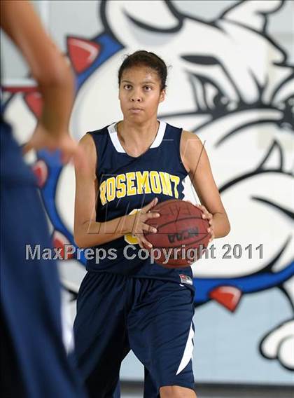 Thumbnail 2 in Rosemont vs. Milpitas (Lady Bulldogs Winter Classic) photogallery.