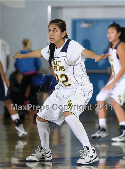 Thumbnail 3 in Rosemont vs. Milpitas (Lady Bulldogs Winter Classic) photogallery.