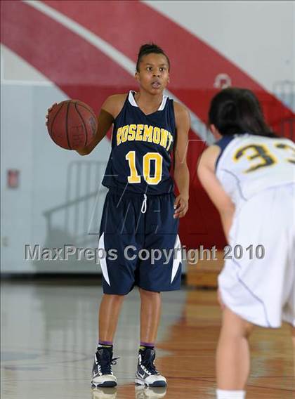 Thumbnail 3 in Rosemont vs. Milpitas (Lady Bulldogs Winter Classic) photogallery.