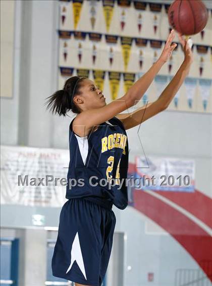 Thumbnail 1 in Rosemont vs. Milpitas (Lady Bulldogs Winter Classic) photogallery.