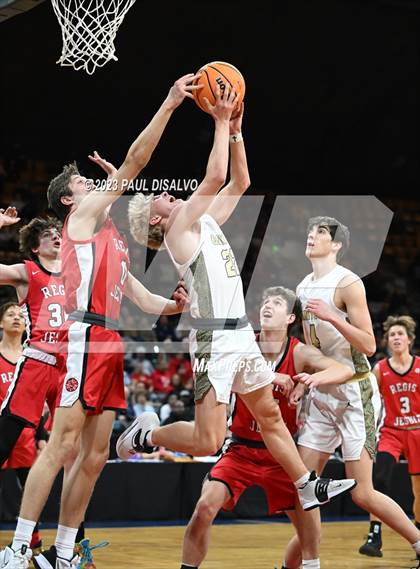 Thumbnail 1 in Rock Canyon vs. Regis Jesuit (CHSAA 6A Great 8) photogallery.