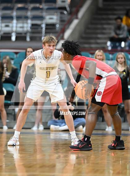 Thumbnail 1 in Rock Canyon vs. Regis Jesuit (CHSAA 6A Great 8) photogallery.
