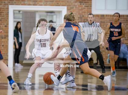 Thumbnail 3 in Episcopal vs Potomac (VISAA Division 1 Final) photogallery.