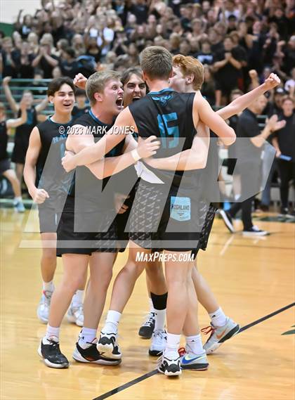 Thumbnail 3 in Perry vs. Highland (AIA 6A Final) photogallery.