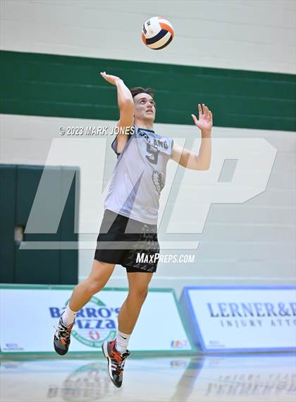 Thumbnail 1 in Perry vs. Highland (AIA 6A Final) photogallery.