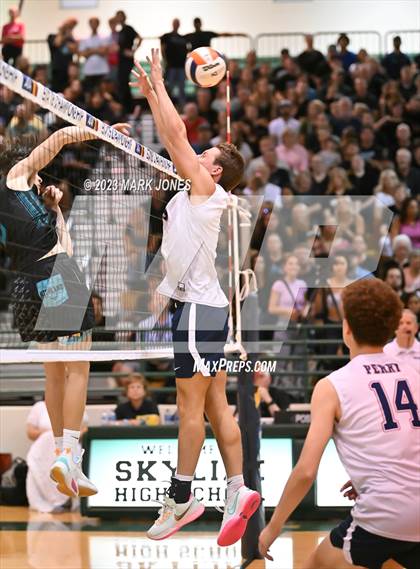 Thumbnail 3 in Perry vs. Highland (AIA 6A Final) photogallery.