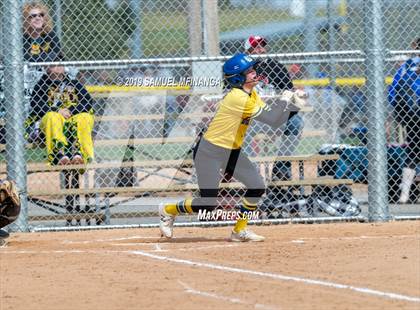 Thumbnail 2 in North Platte vs. Pius X photogallery.