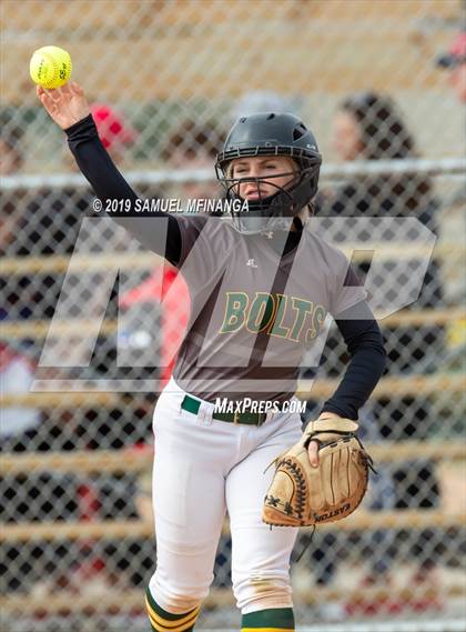 Thumbnail 2 in North Platte vs. Pius X photogallery.