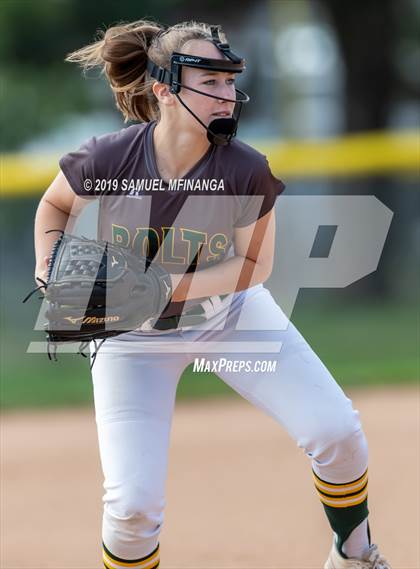 Thumbnail 2 in North Platte vs. Pius X photogallery.