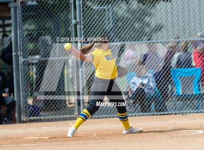 Thumbnail 2 in North Platte vs. Pius X photogallery.
