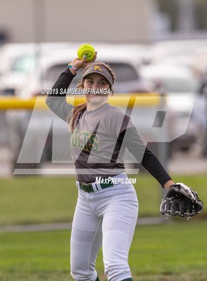 Thumbnail 2 in North Platte vs. Pius X photogallery.