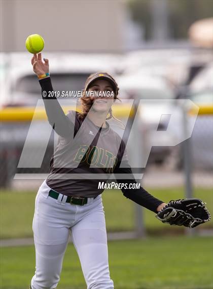 Thumbnail 3 in North Platte vs. Pius X photogallery.
