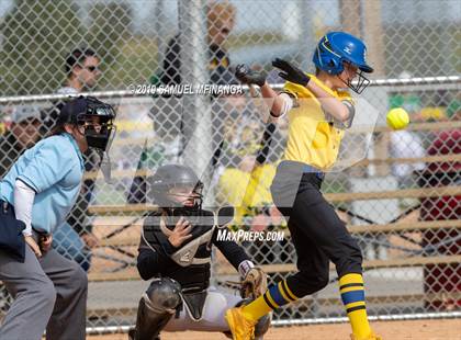 Thumbnail 2 in North Platte vs. Pius X photogallery.